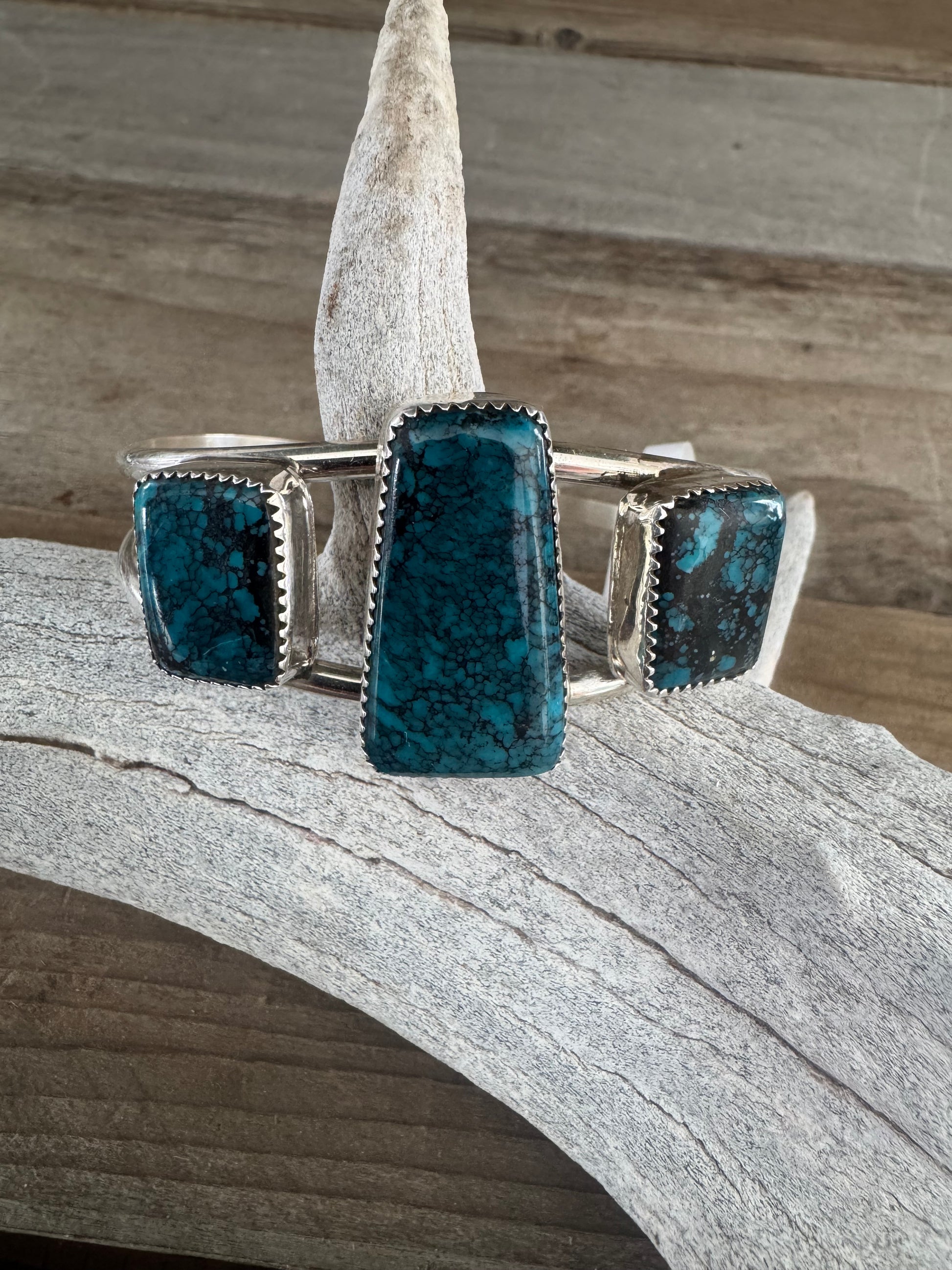 Native American Handmade Women’s Turquoise-Silver Bracelet