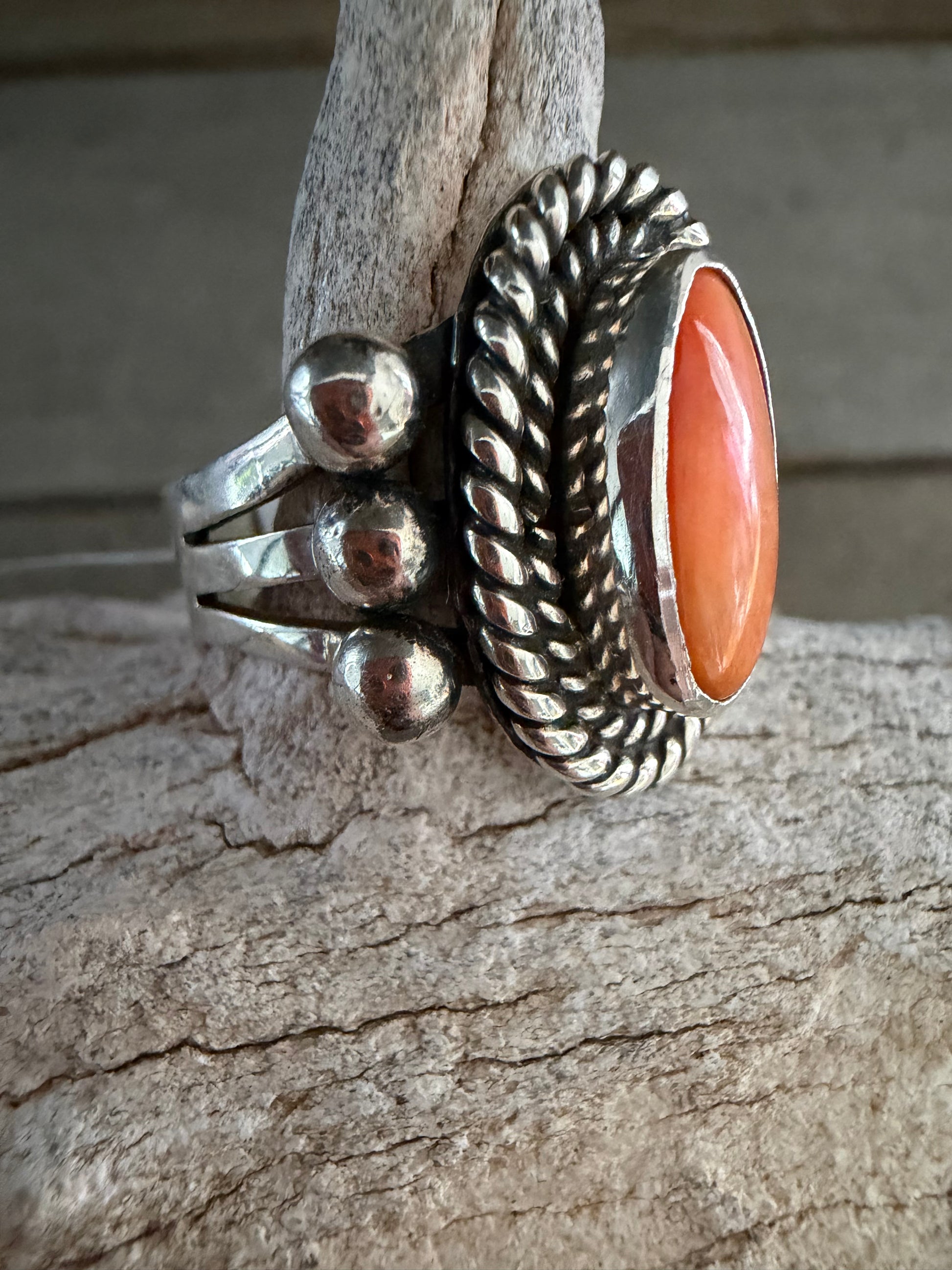 Native American Linda Yazzie Handmade Sterling Silver-Spiny Oyster Ring Size 8