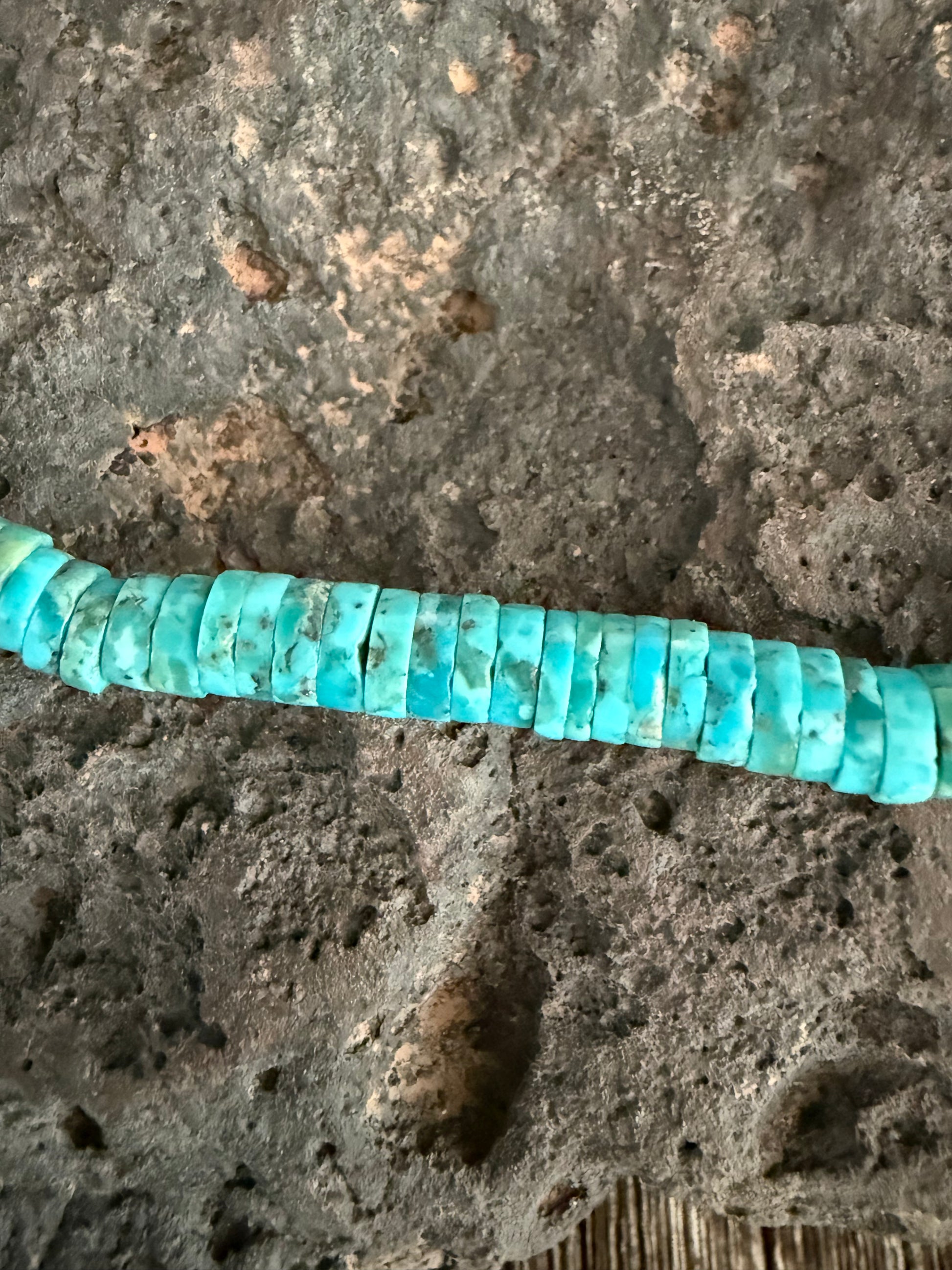Graduated Turquoise Bead Necklace