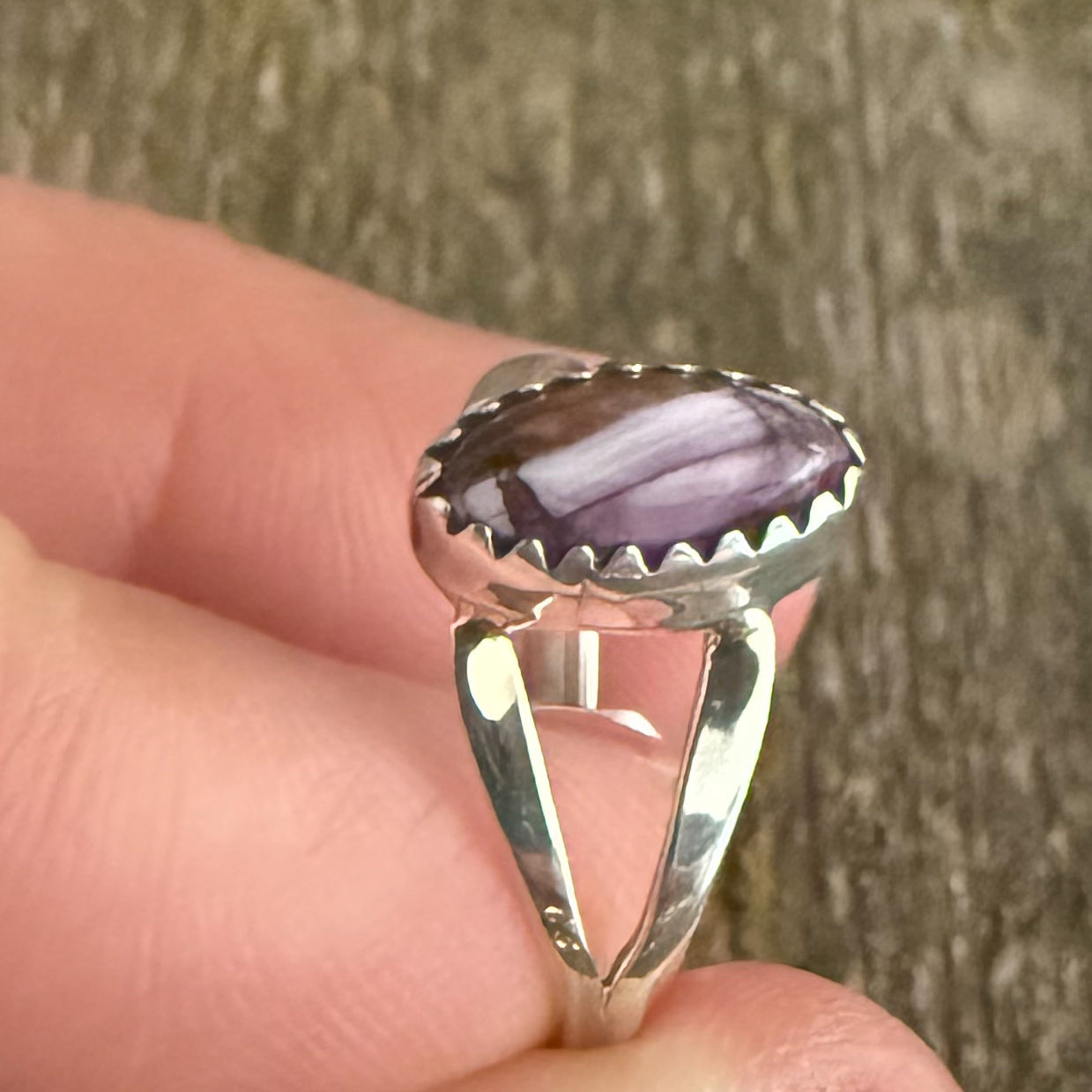 Authentic Native American Handmade Sterling Silver and Purple Spiny Oyster Ring Size 6 3/4.