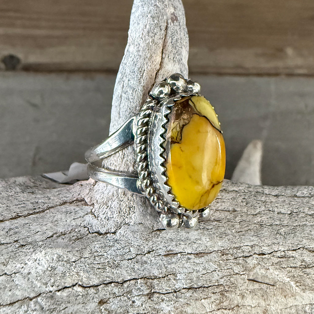 Authentic Native American Handmade Sterling Silver and Honey Dahlia Ring size 6 3/4.