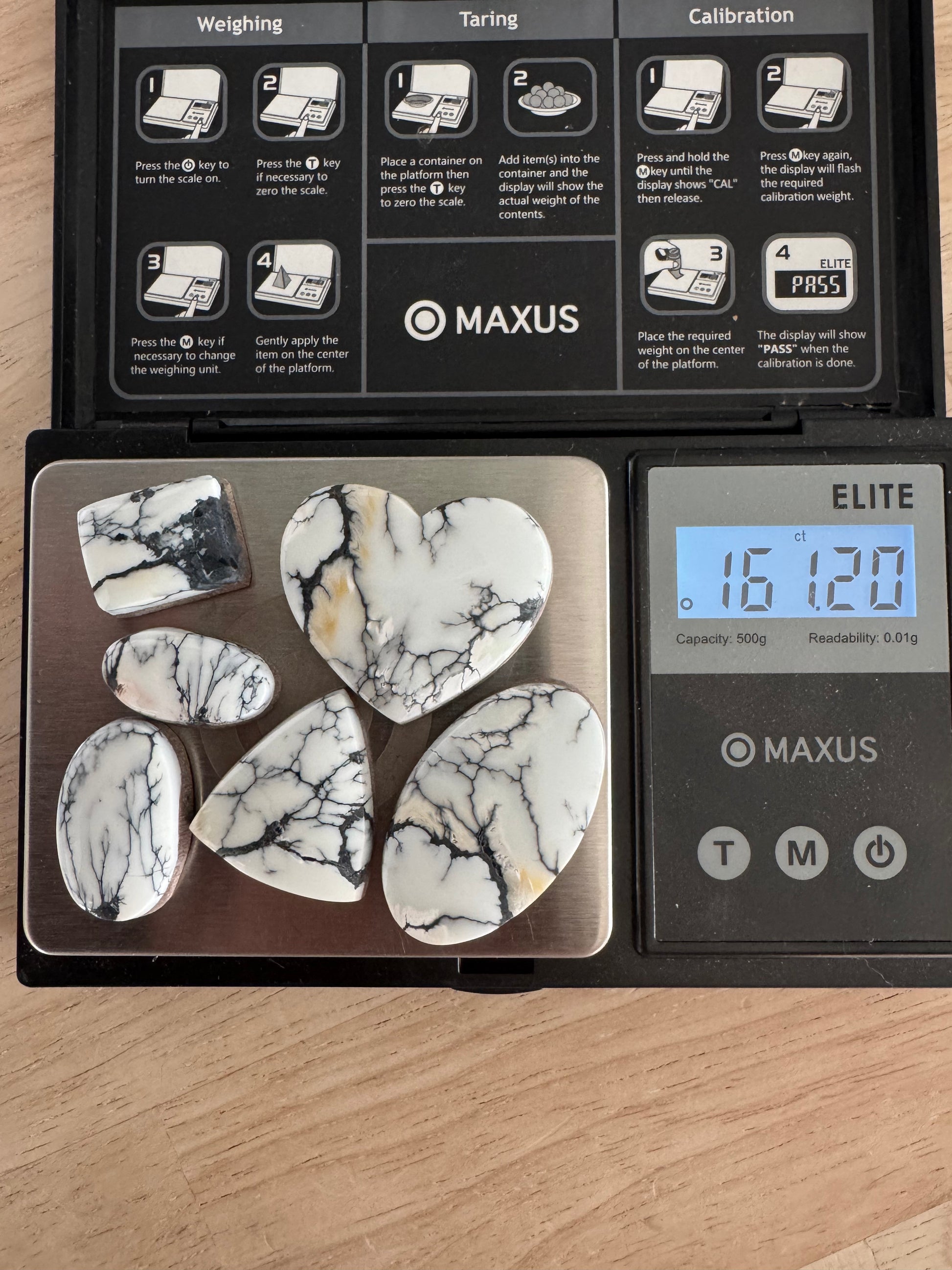 High Grade White Buffalo Cabs