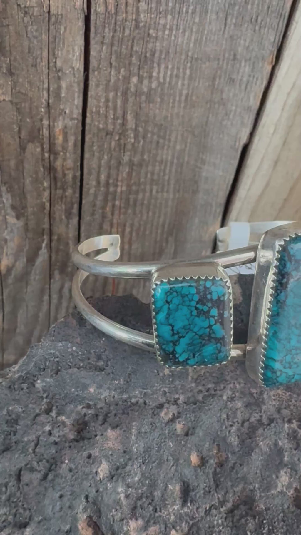 Native American Handmade Women’s Turquoise-Silver Bracelet